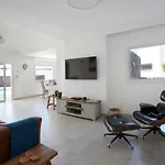 3 Bedroom Villa Delphi With Private Heated Pool.