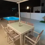 Villa Trafalgar, Magnifica Casa En La Costa Ideal Para Familias Que Buscan Tranquilidad