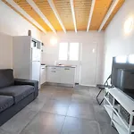 Apartamentos Anjomacar I