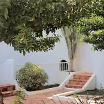 Daruma Apartments 1-Bedroom Apartment With Sea Views