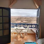 Eslanzarote Los Alisios House, Super Wifi, Sea Views