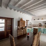 Lanzarote Villa historica con terraza y jardín by Lightbooking