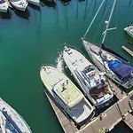 Houseboat Isurus Quinto