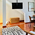 Canaryislandshost L Surfside