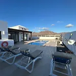 Casa La Lomada In Playa Blanca