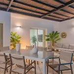 Villa Lua By Villalia