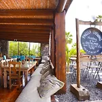 Finca De Arrieta Village - Yurts And Stone Cottages - Shared Pool - Walking Distance To Arrieta Beach - Off Grid