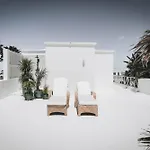 Villa Amonita - Heated Pool, Luxurious Space