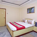 Oyo 9924 Lisa Guest House