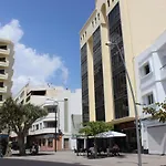 Edificio El Islote De Fermina