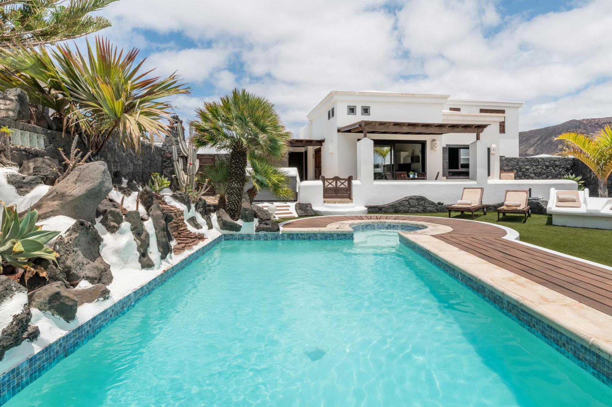 Villa Faro Park With Private Pool