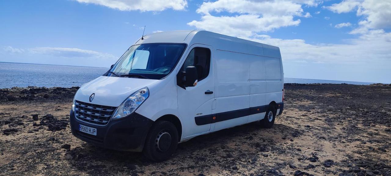Se Alquila Magnifica Camper * Costa Teguise