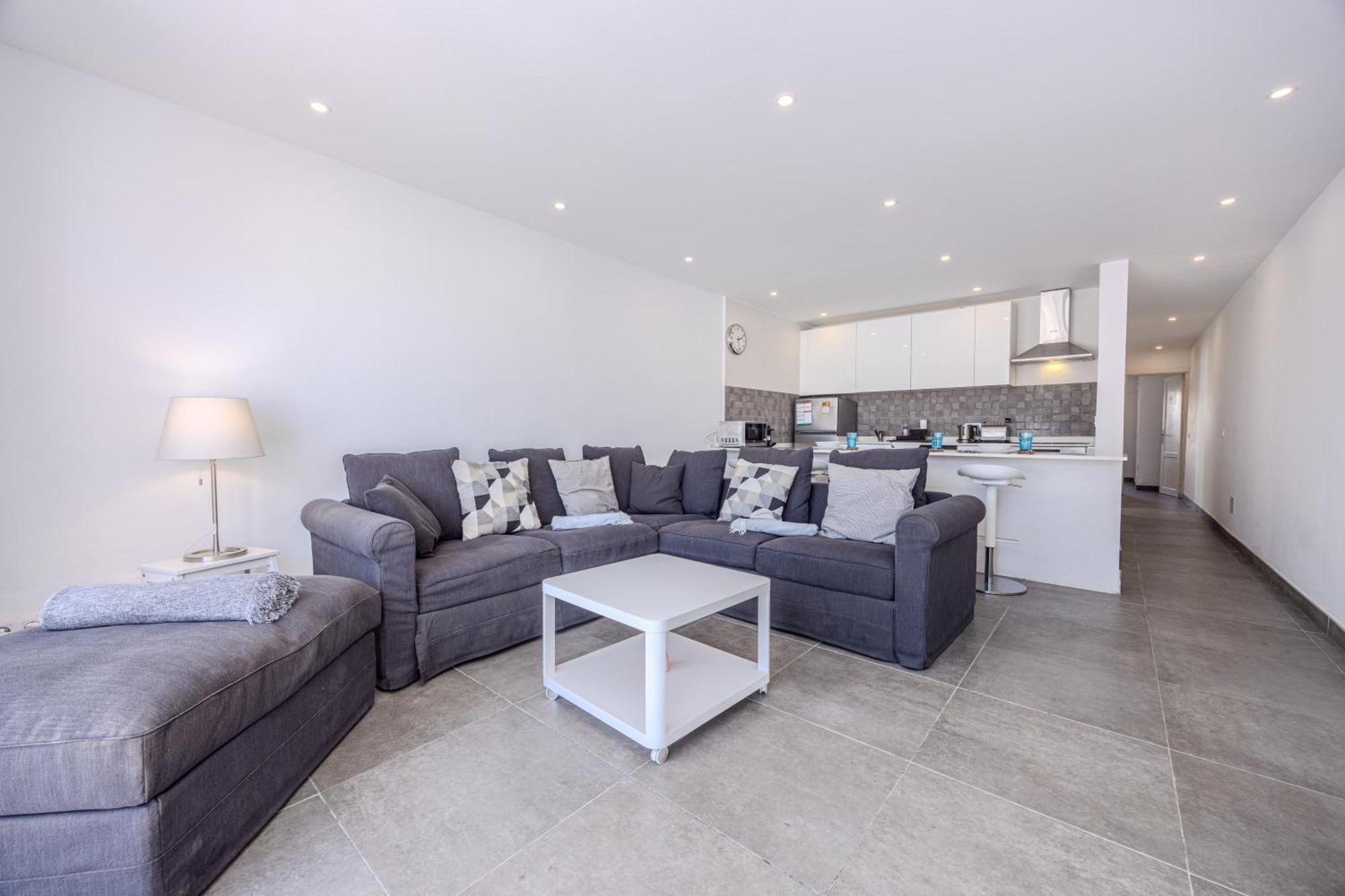 Апартаменты Sea Breeze Two Bedroom