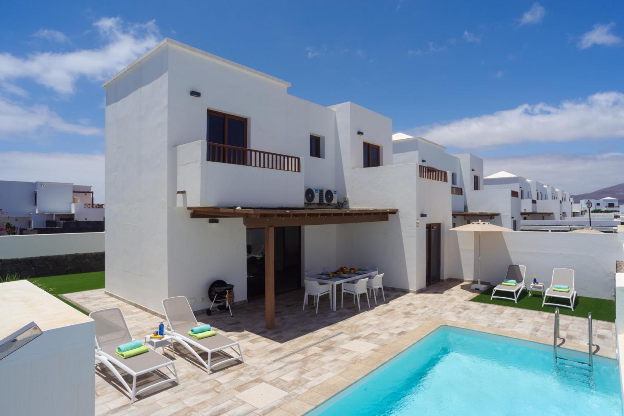 238 - Sofia By Now Ltd Playa Blanca (Lanzarote)