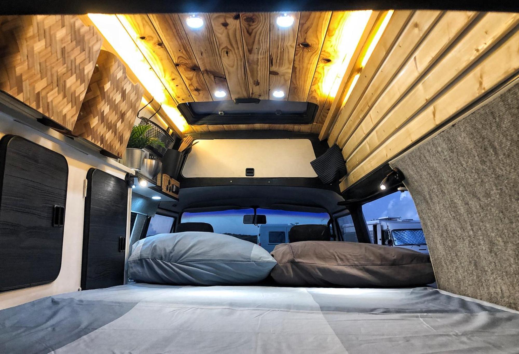 Camelvans Lanzarote Wesfalia Volkswagen T3 * טגיסי