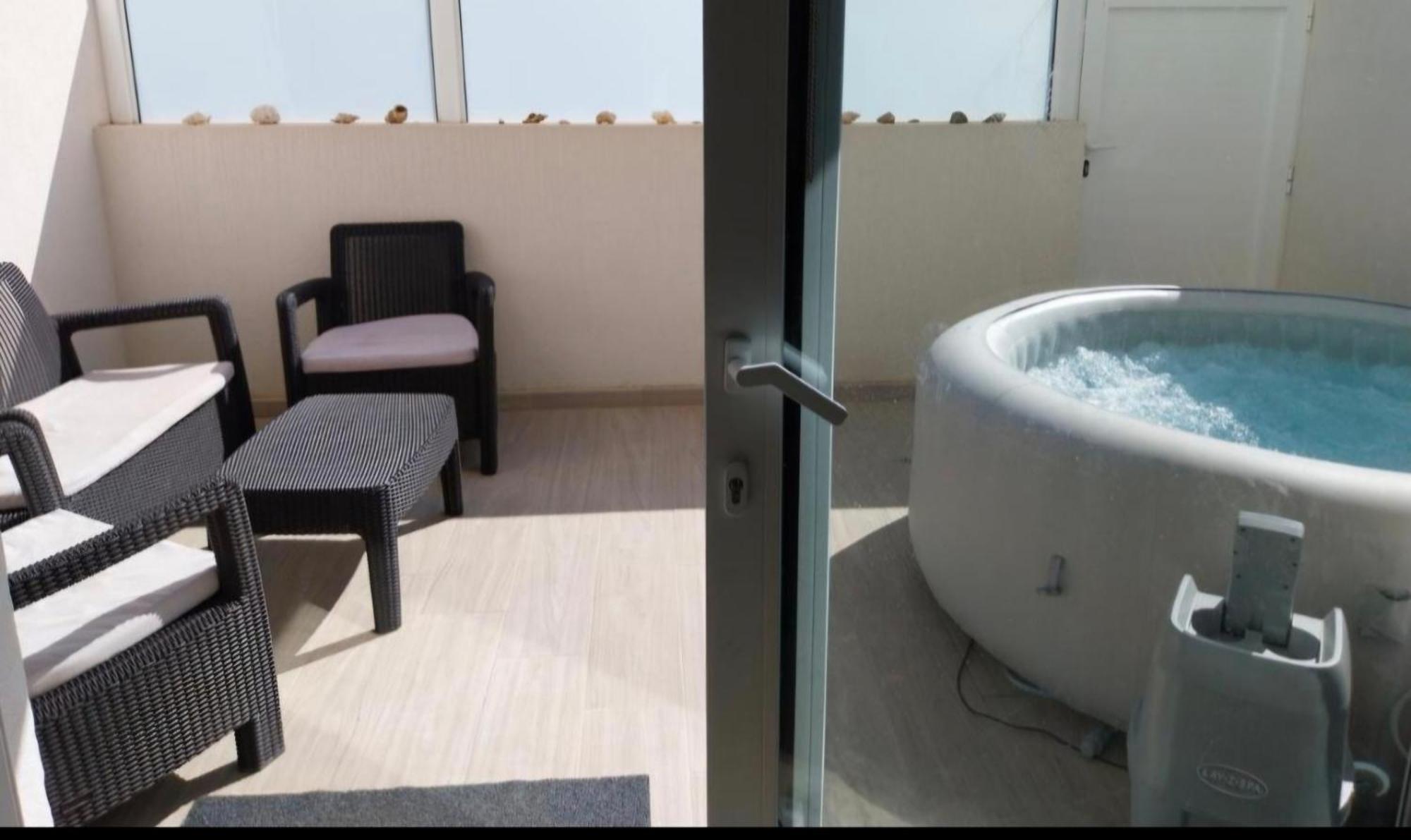 New Luxury With Jacuzzi In Heart Of Lanzarote Casa vacanze Costa Teguise
