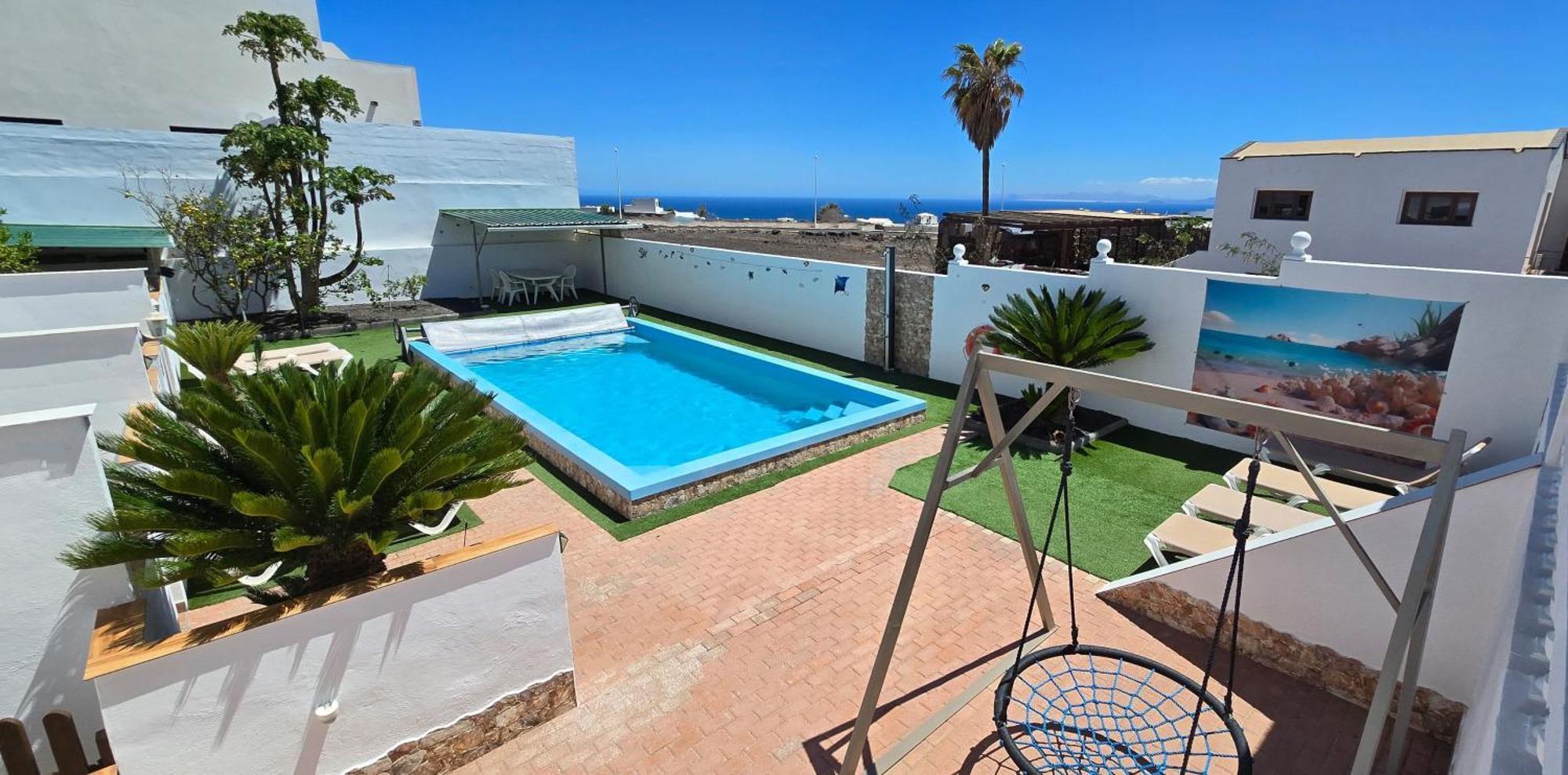 Apartamento Casa Roja 1 - Quiet Resort, Central, Parking