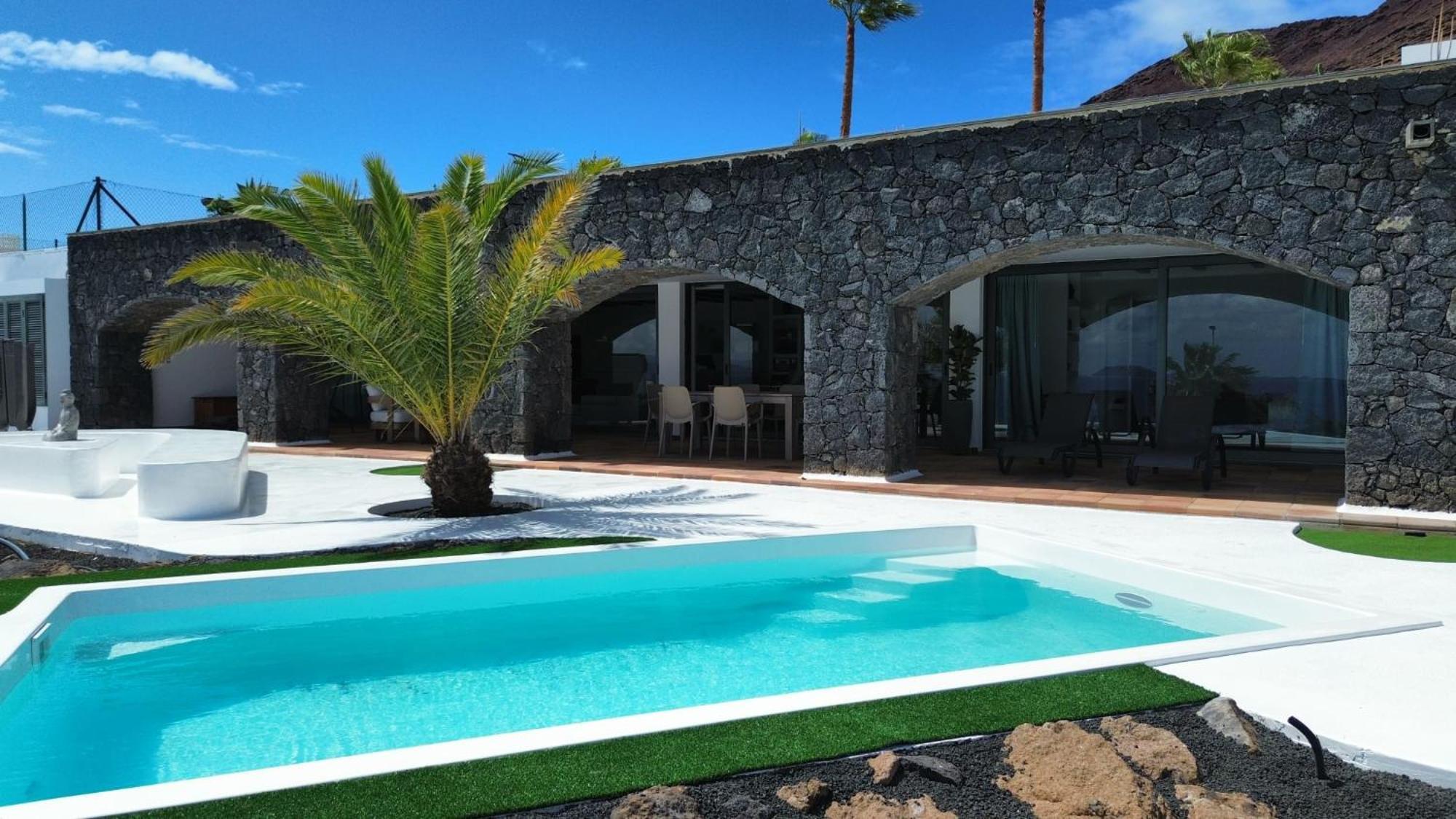 Villa Arcos, Piscina Privada Climatizada Y Jacuzzi Con Maravillosas Vistas Al Islote De Lobos Playa Blanca (Lanzarote)
